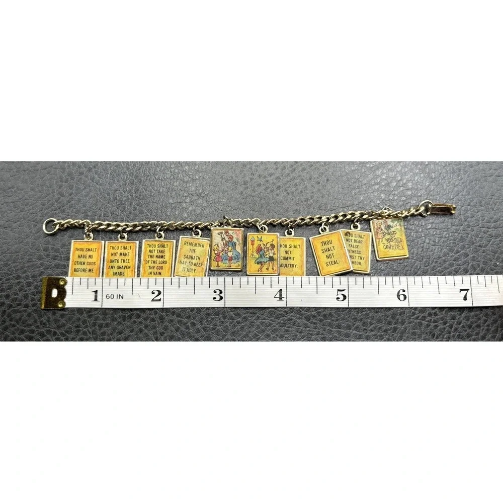 VTG 10 Commandments Holographic Lenticular Charm Bracelet Christian Gold Tone